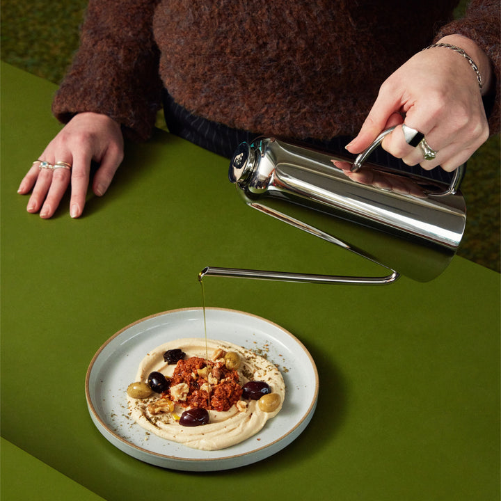 Dripless Oil Can