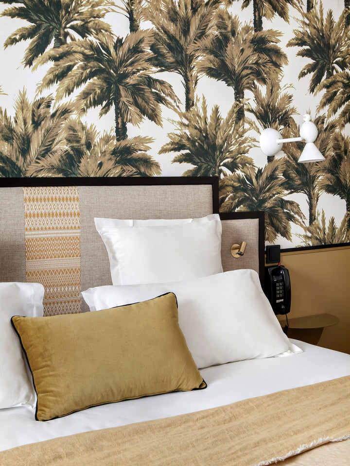 Alouette Wall Lamp
