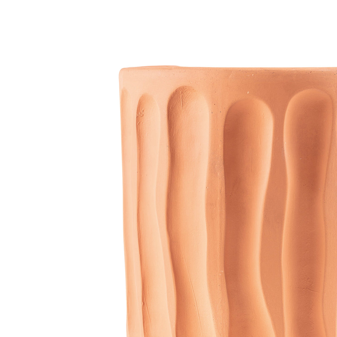 Seletti Magna Graecia Terracotta Wall Vase Dorico, close-up of the wavy flutes