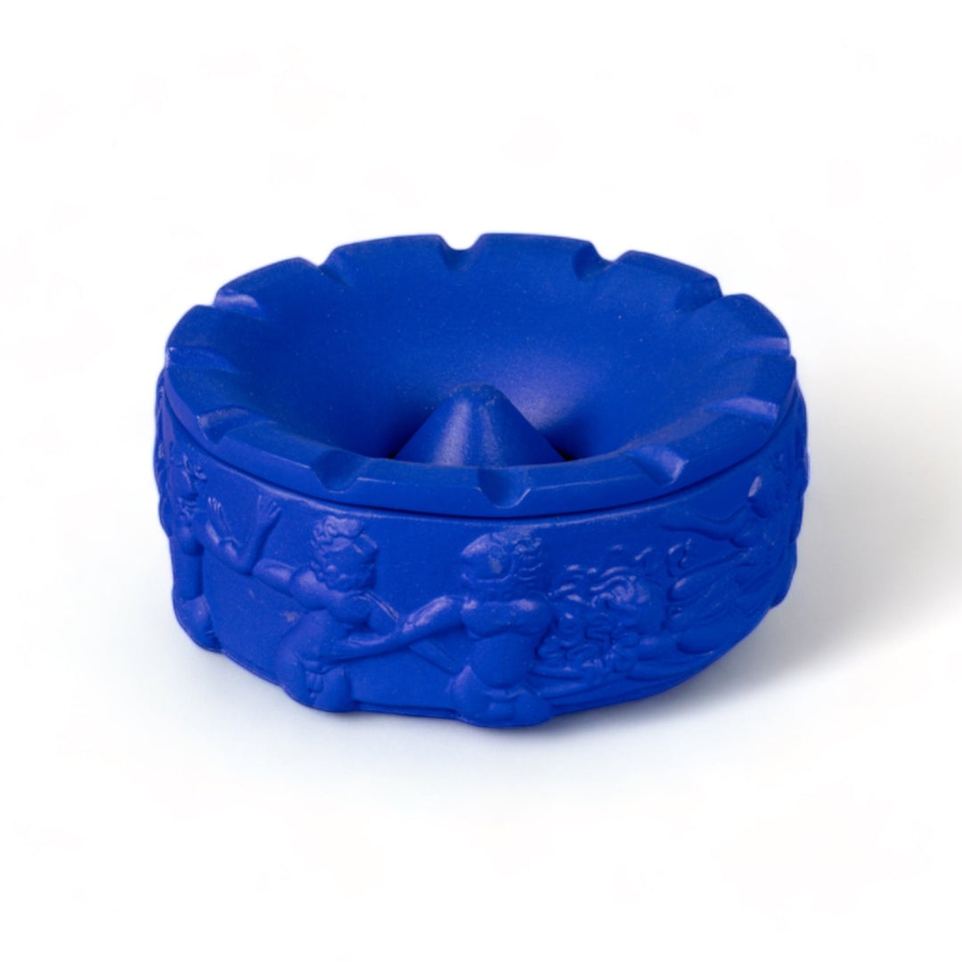 Seletti Magna Graecia Terracotta Ashtray Dialogues Blue, cobalt blue ashtray with a central cone and a frieze of figures