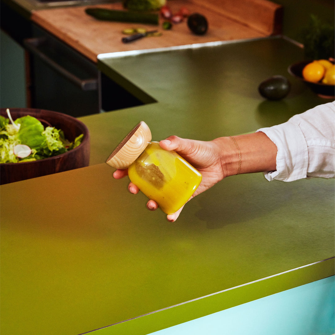 Totter Salad Dressing Shaker