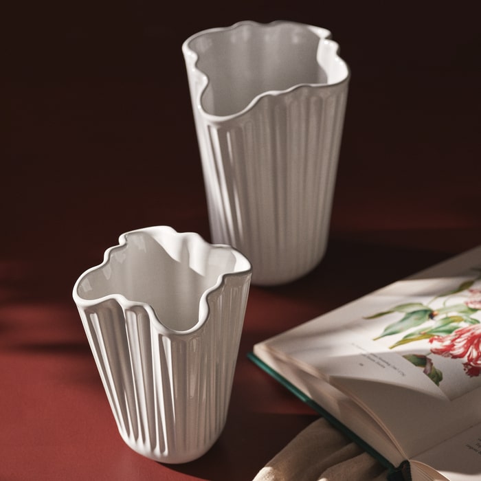 Kähler Hammershøi Unfold Vase, White, H: 6.5"