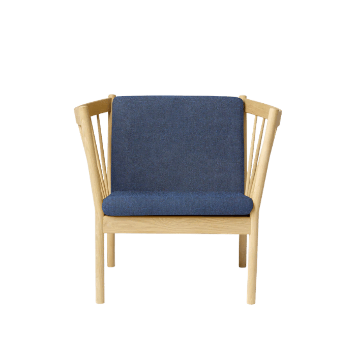 FDB Møbler J146 Armchair, Nature Lacquered Oak/Dark Blue