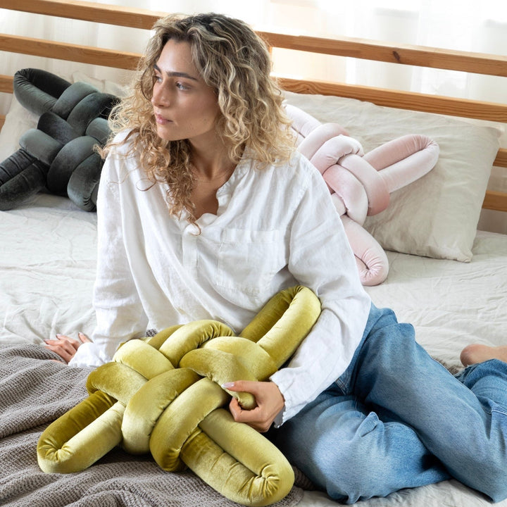 Velvet Knot Pillow Citron