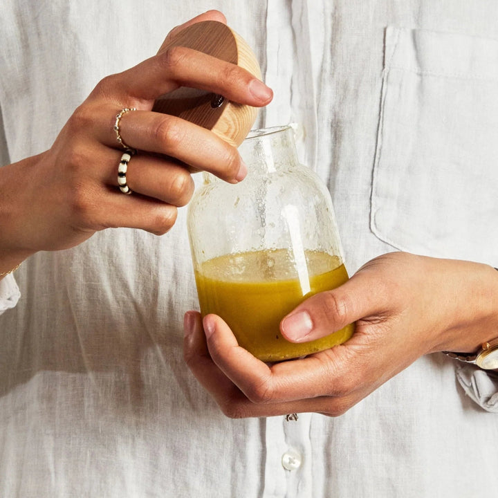 Totter Salad Dressing Shaker