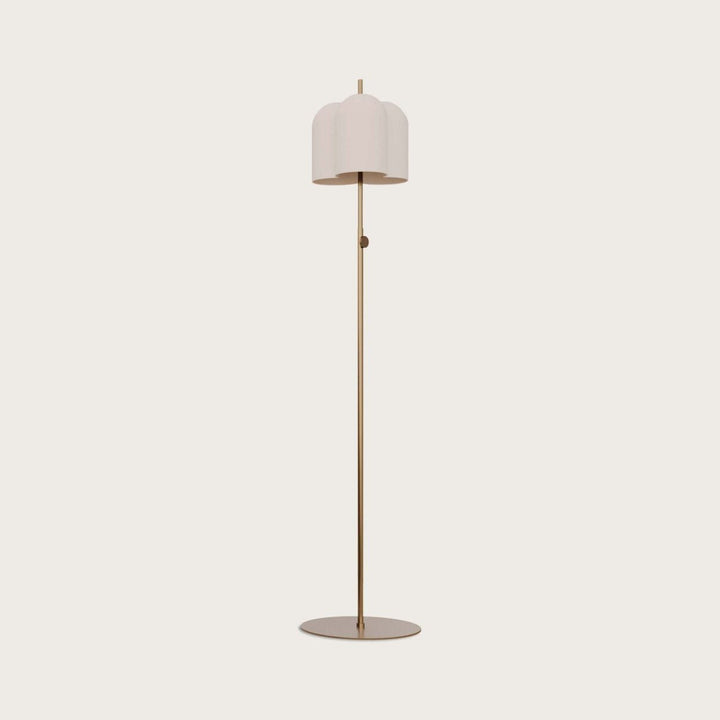 Oket Floor Lamp, white scalloped metal shade on a slim matt brass stem and round base, by Aromas del Campo