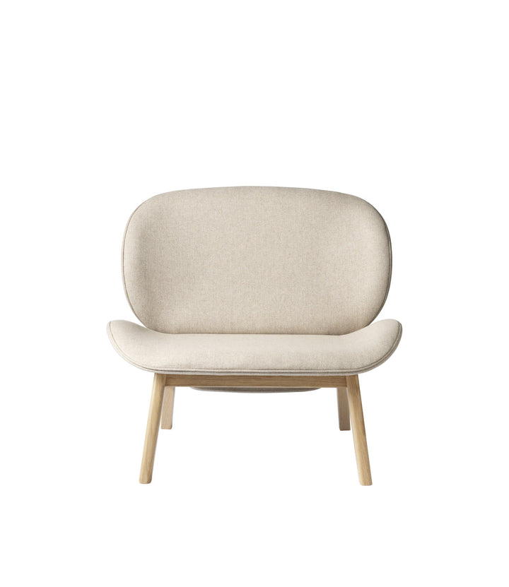 FDB Møbler L32 Suru Lounge Chair, Nature Lacquered Oak/Beige