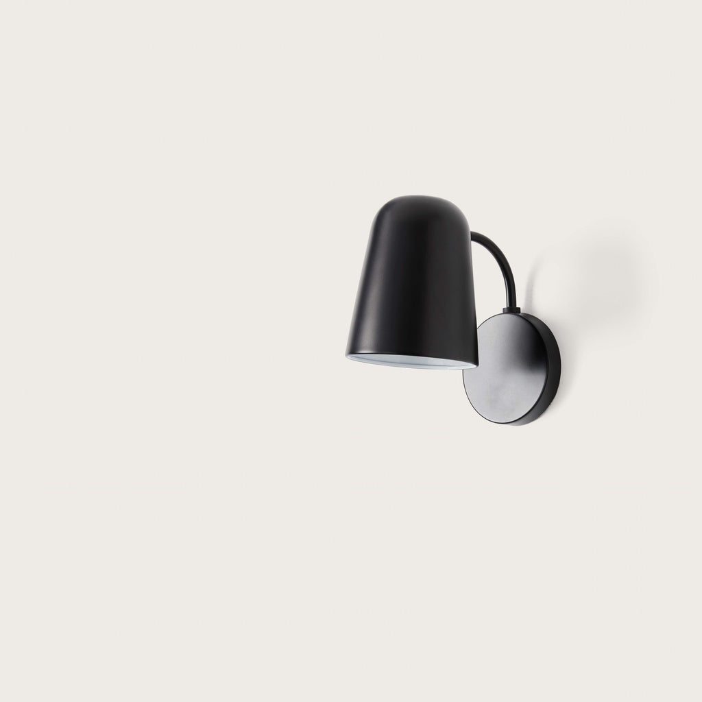 Dobi Wall Lamp