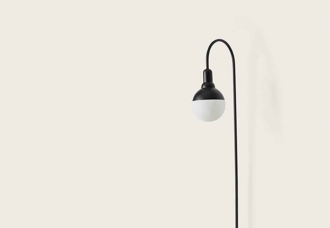 Helmet Curve Wall Lamp