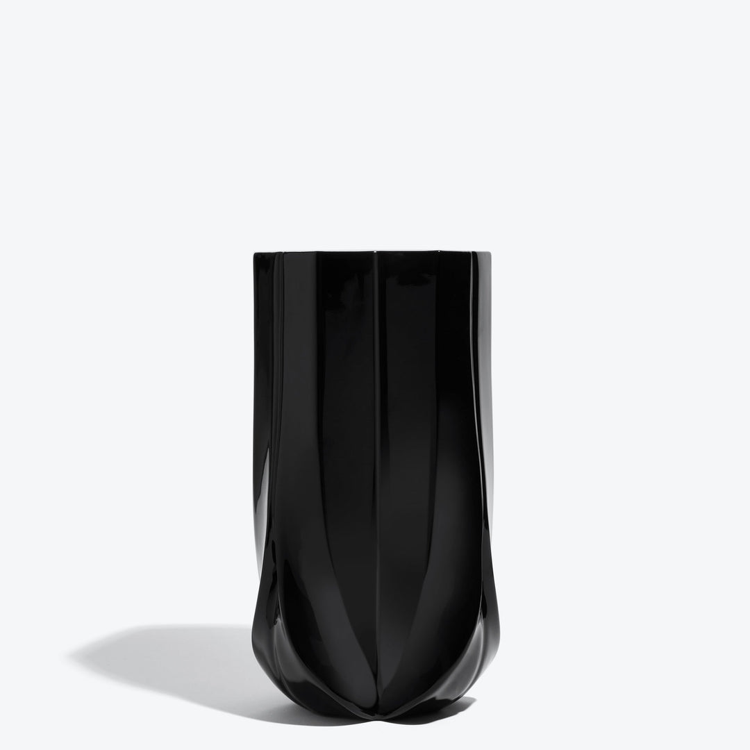 Braid Vase — Wide black porcelain vase, front view on a white background