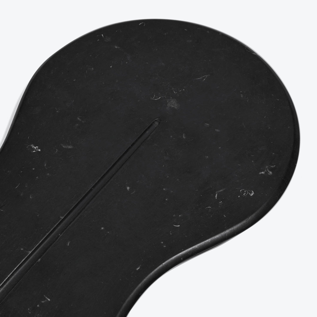Cell Platter — close-up of the black marble surface and carved groove