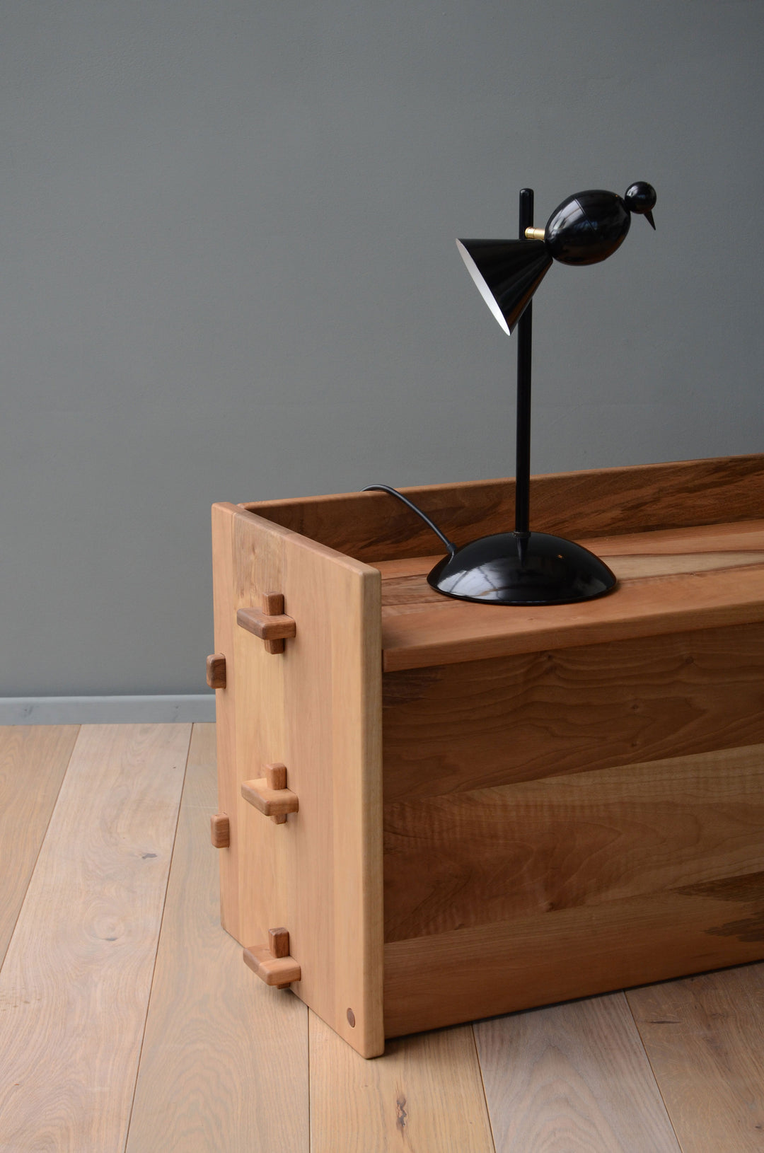 Alouette Straight Desk Lamp