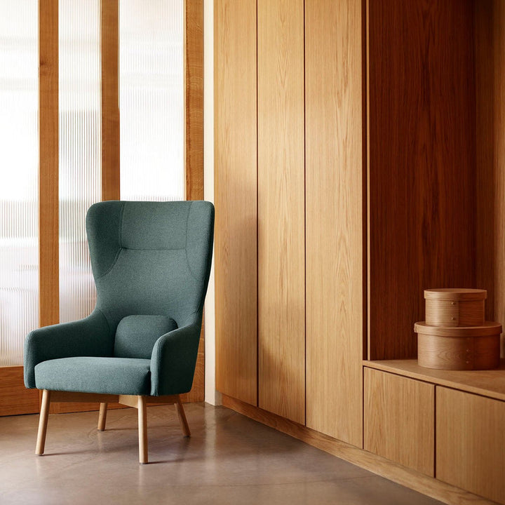 FDB Møbler L35 Gesja Wing Chair, Solid Nature Lacquered Oak/Green