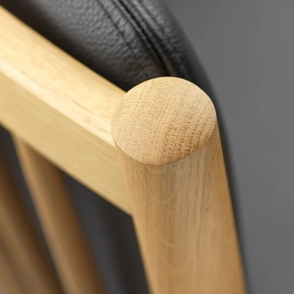 FDB Møbler J147 Armchair, Nature Lacquered Oak/Black Leather