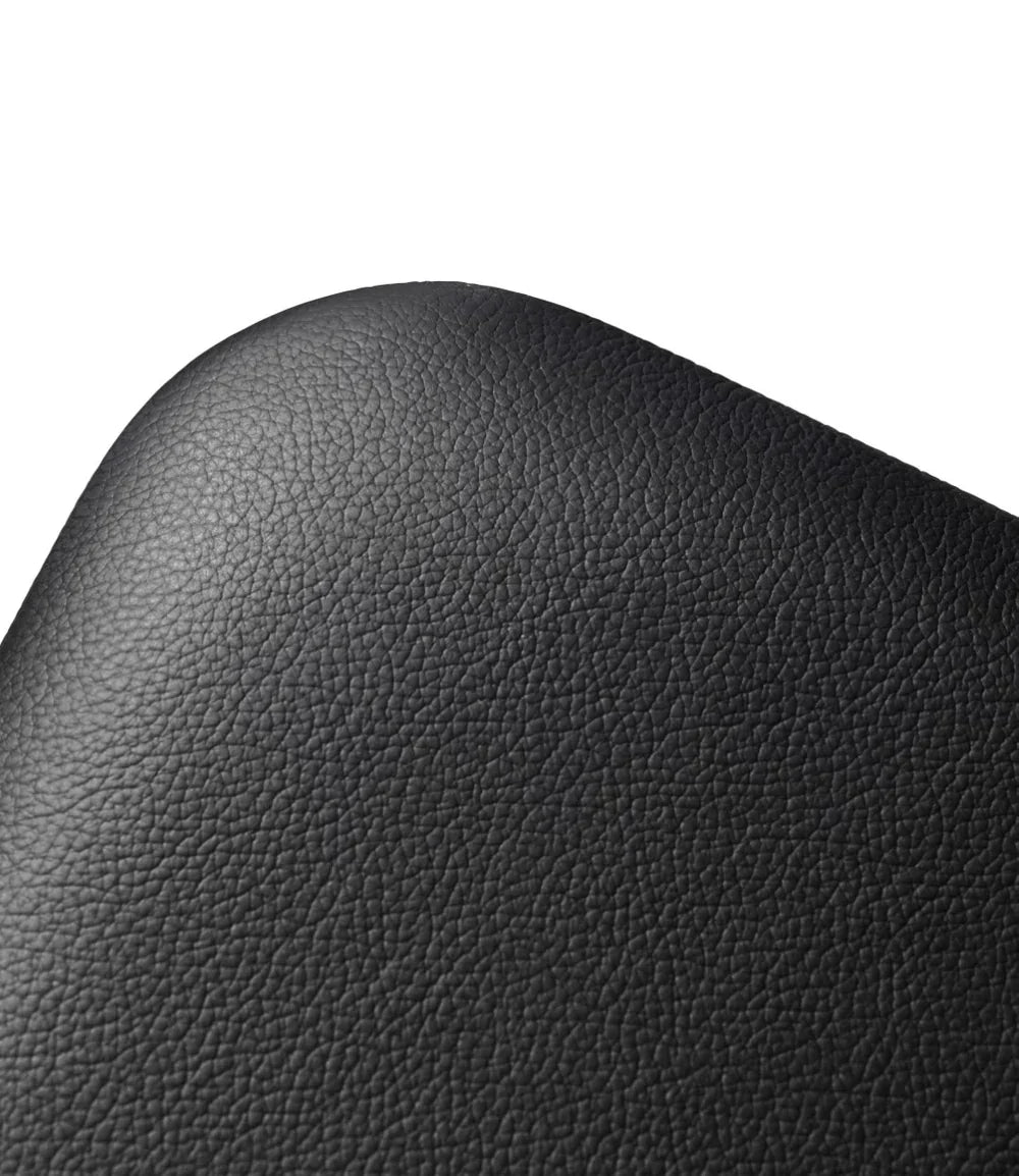 FDB Møbler J48 Chair, Nature Lacquered Oak/Black Leather