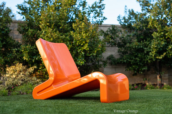 Line Lounge Chair