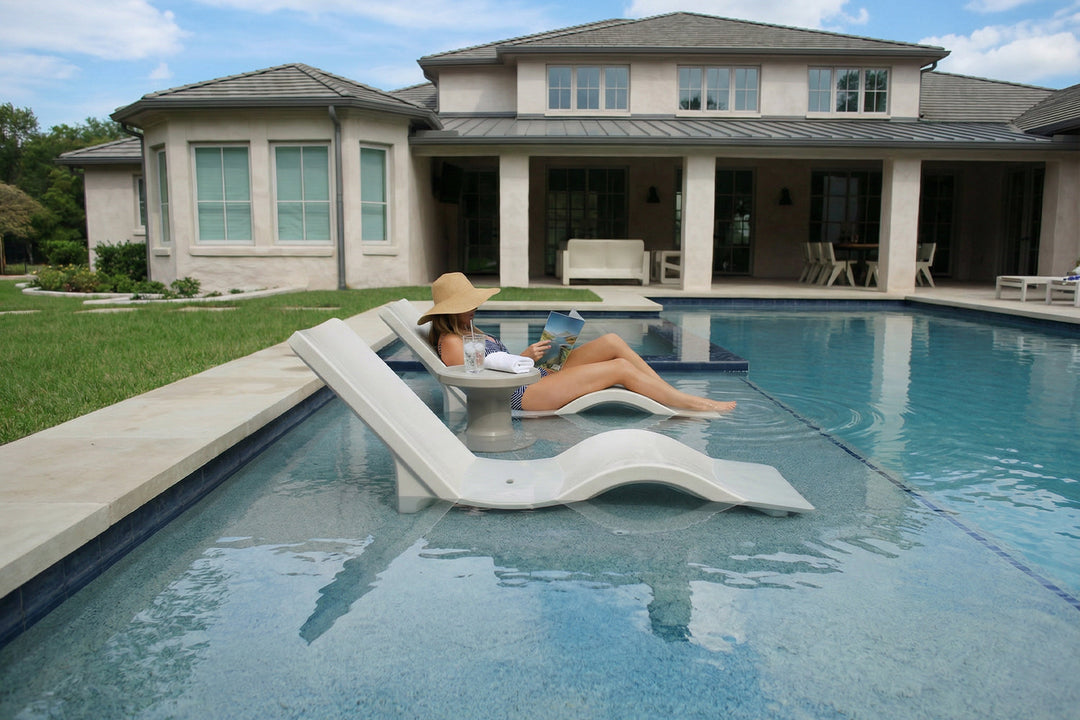 Line Chaise Lounge