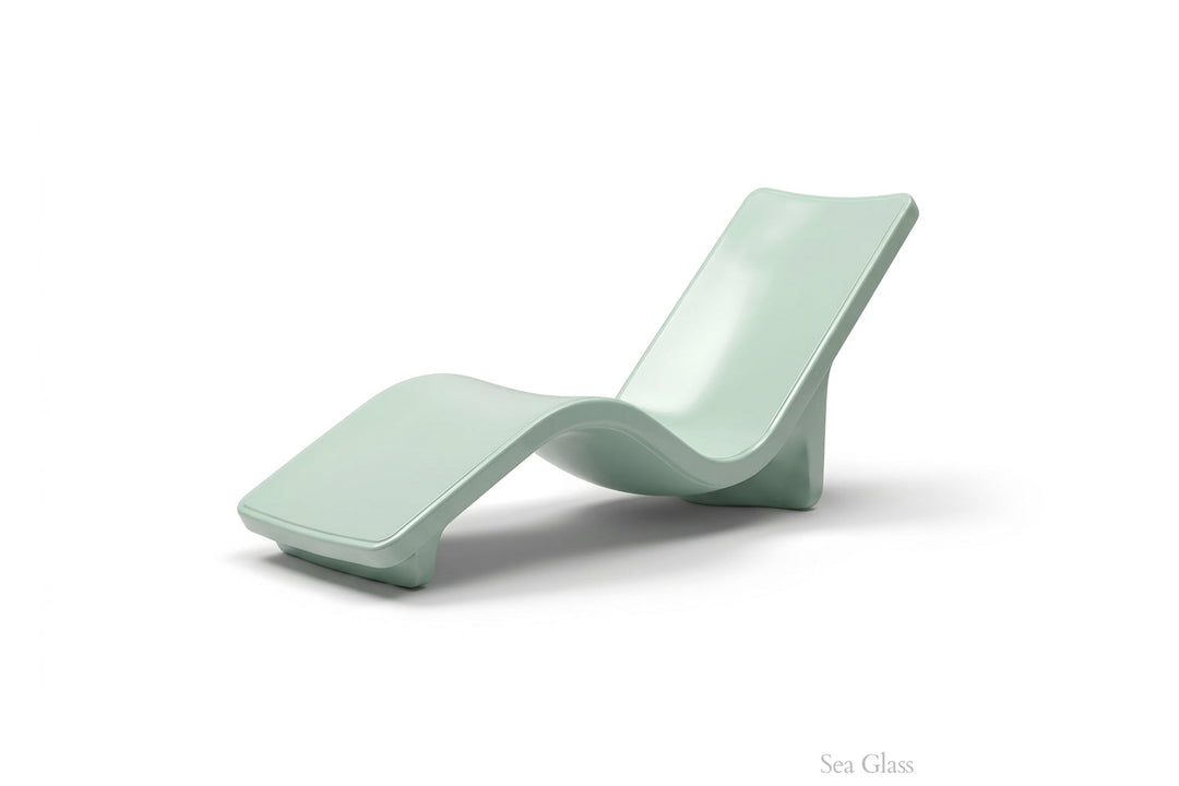 Line Chaise Lounge