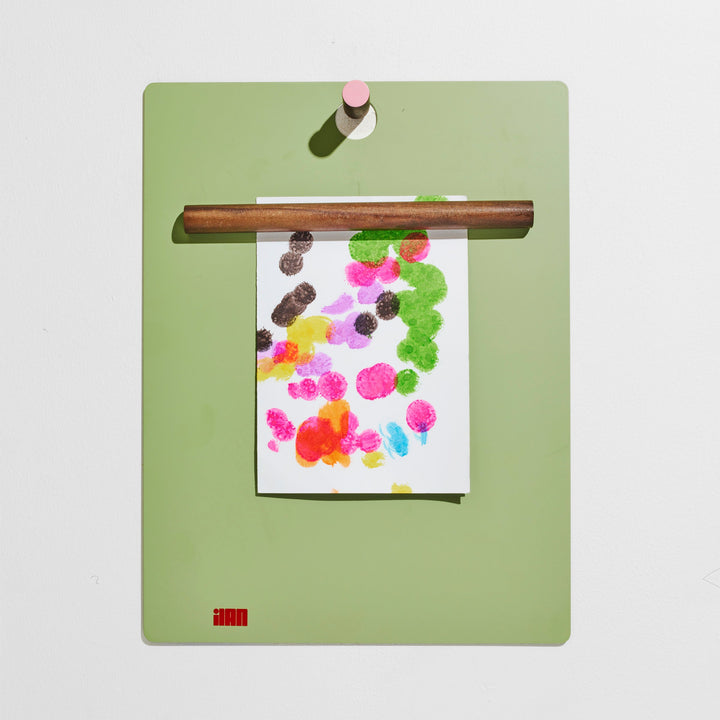 The Magnetic Clipboard - Green