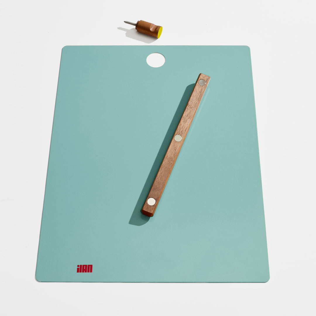 The Magnetic Clipboard - Blue
