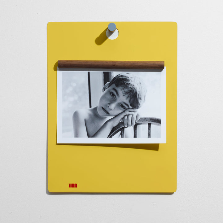 The Magnetic Clipboard - Yellow