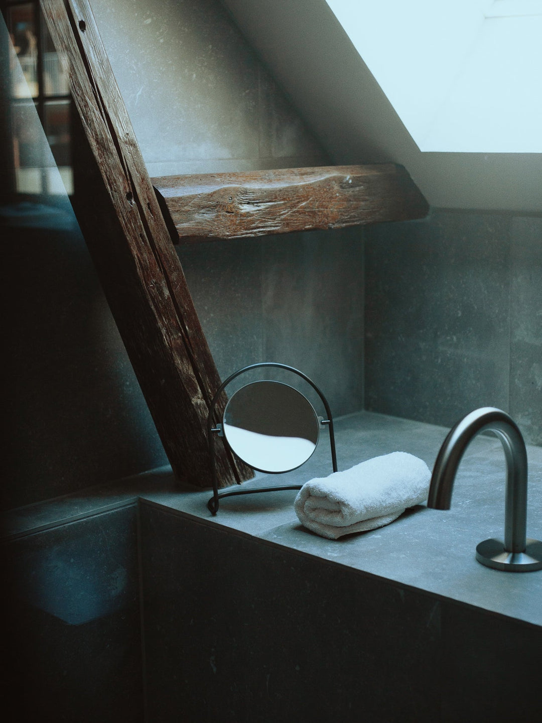 Nimbus Table Mirror by Audo Copenhagen - Bayte
