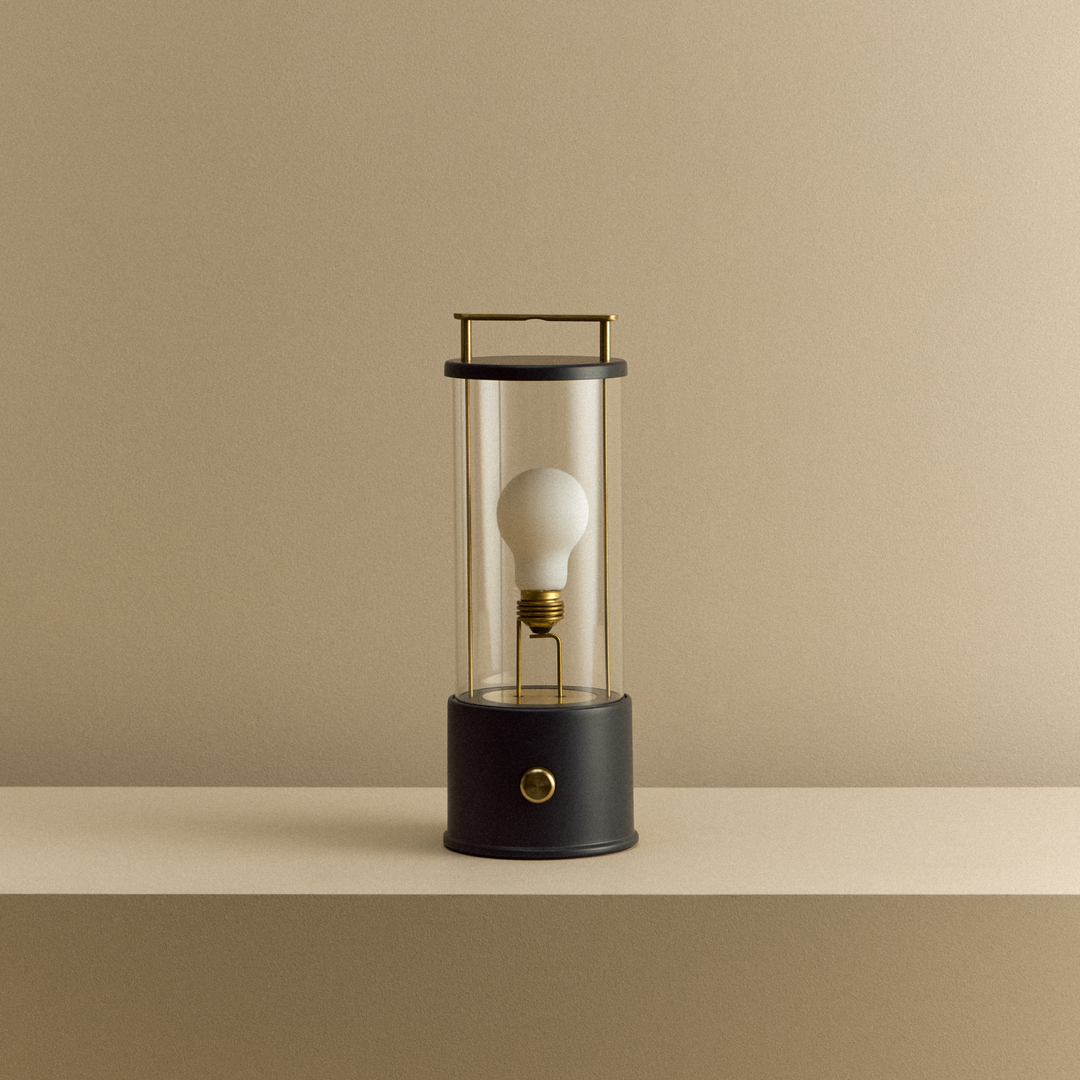 The Muse 2.0 Portable Lamp in Hackles Black