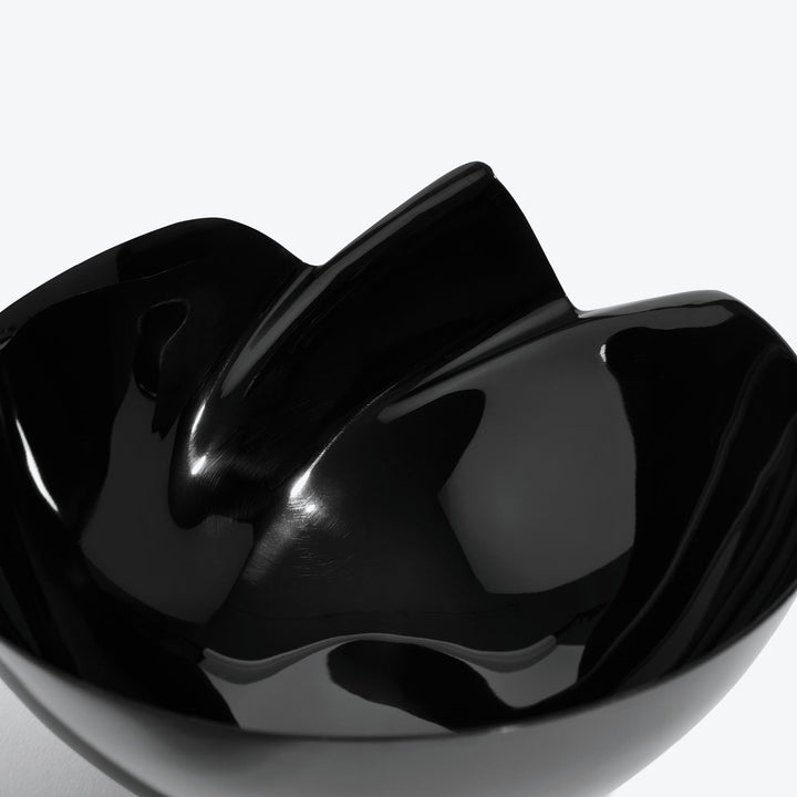 Serenity Bowl — black bowl, close-up of the glossy folded rim