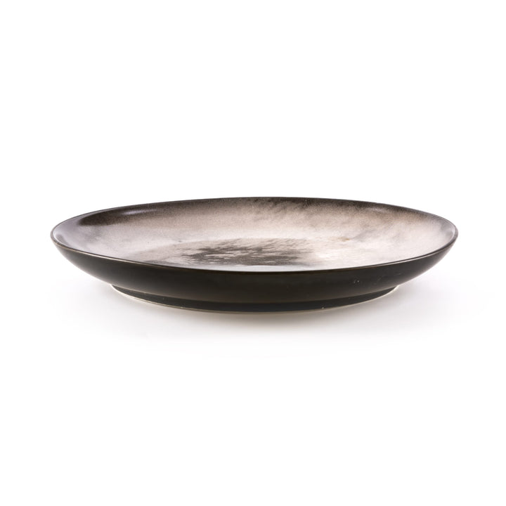 Seletti Cosmic Diner Titan Dinner Plate, side profile of the plate and its black underside