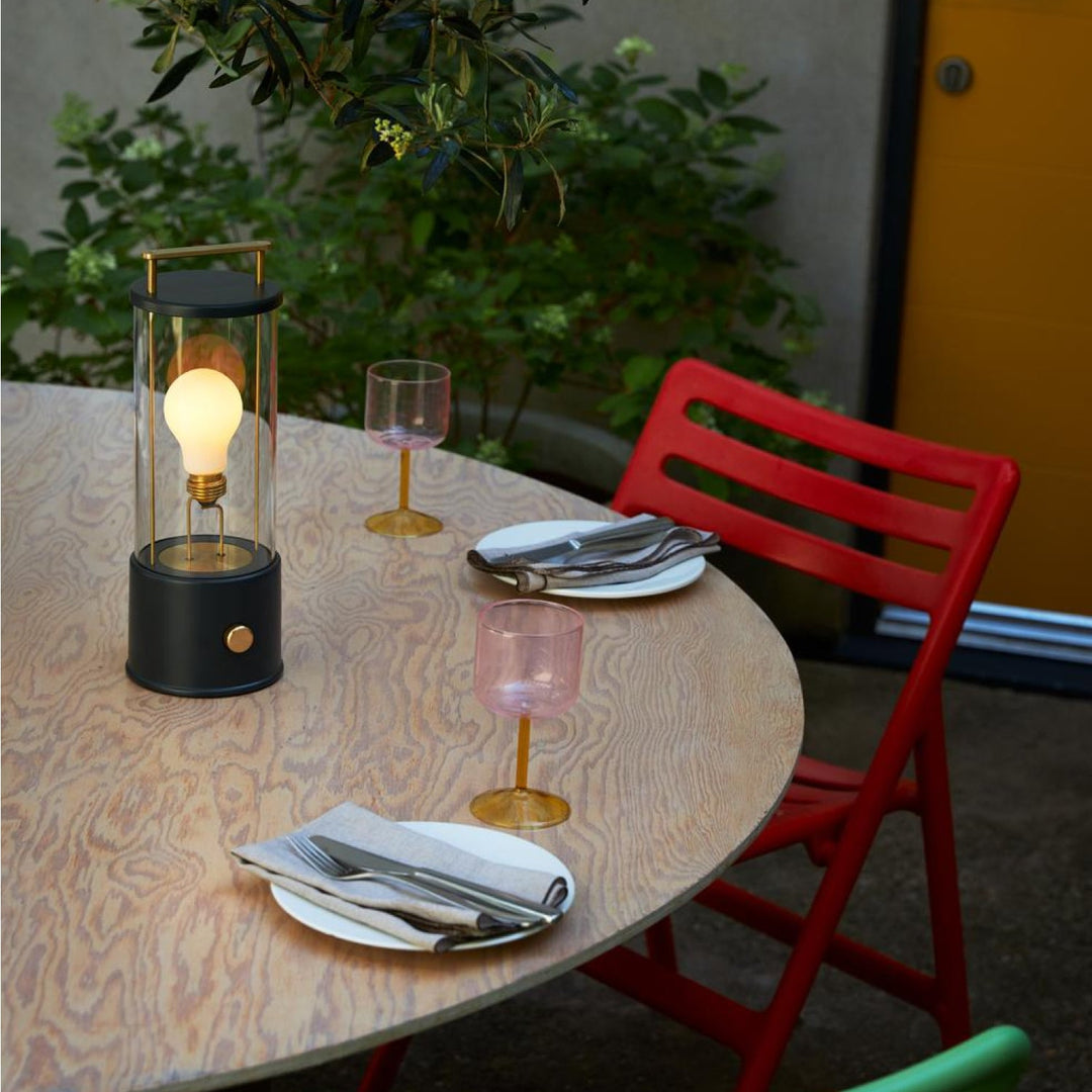 The Muse 2.0 Portable Lamp in Hackles Black