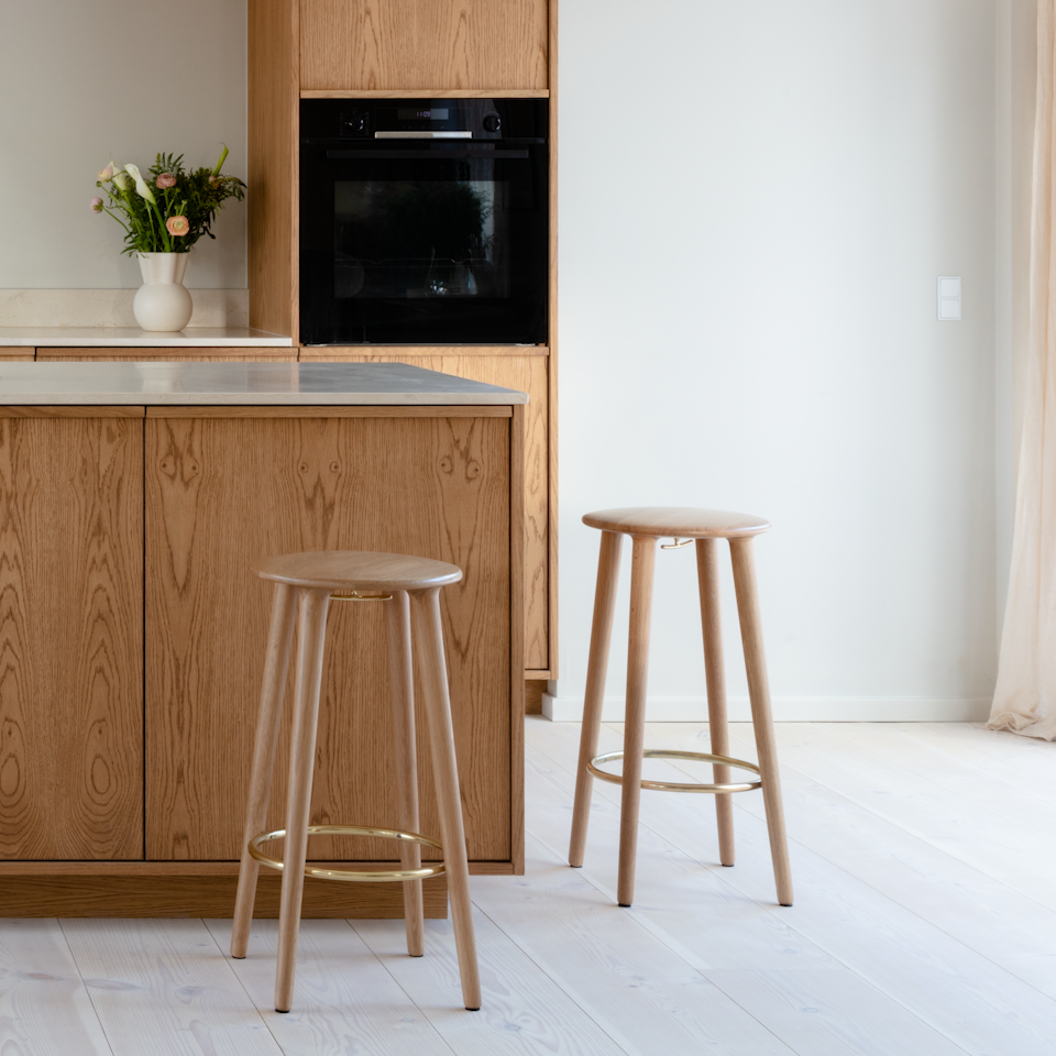 UMAGE The Socialite Counter Stool