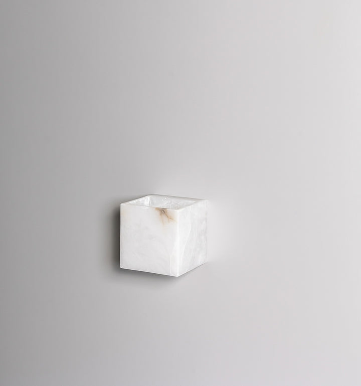 Vaster Wall Lamp