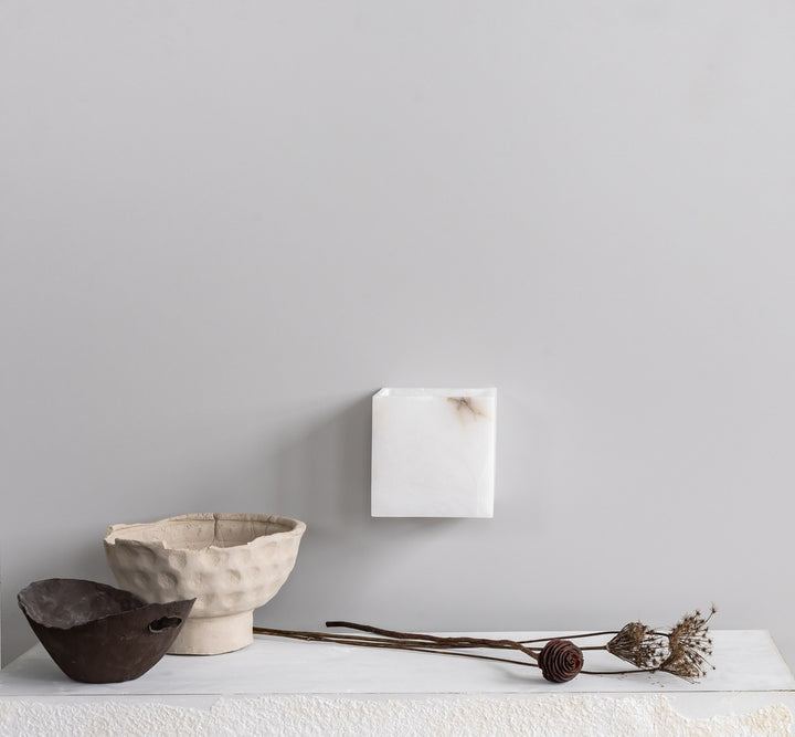 Vaster Wall Lamp