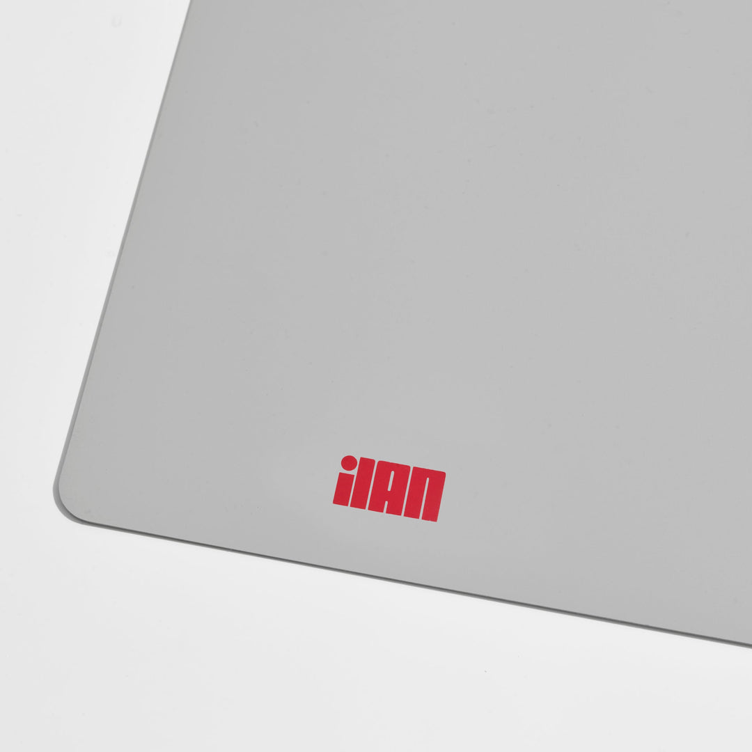 The Magnetic Clipboard - Gray