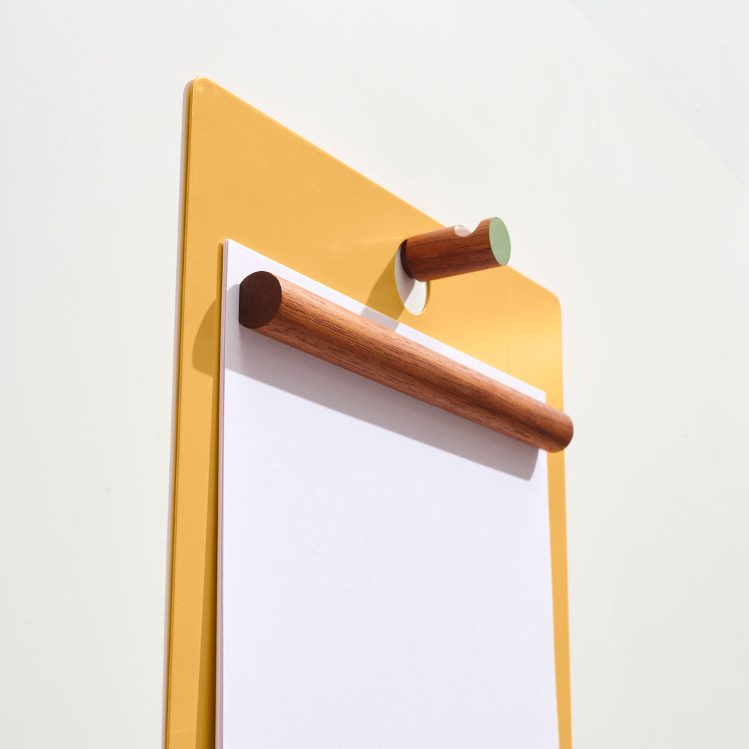 The Magnetic Clipboard - Orange