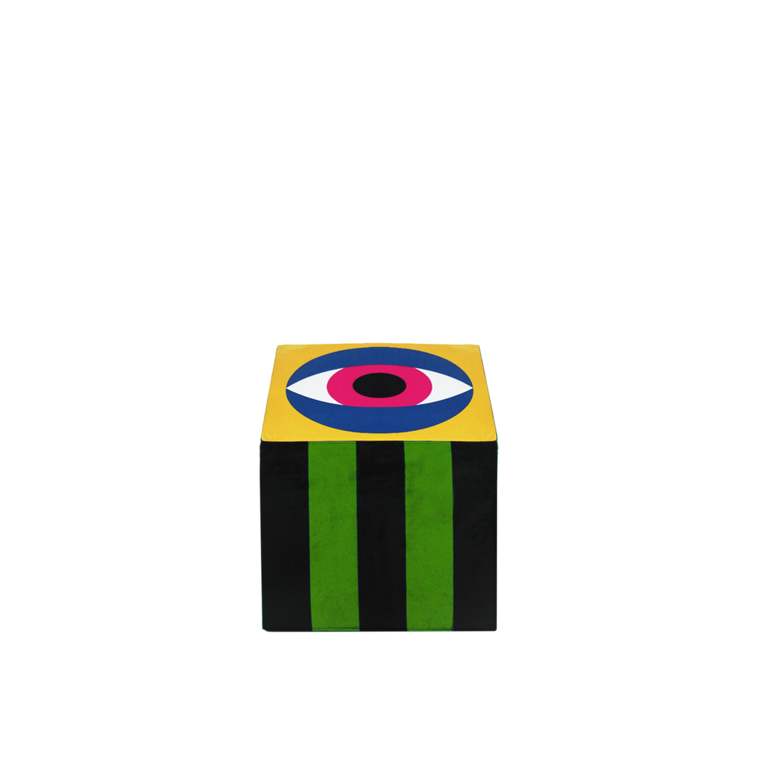 Eye Pouf