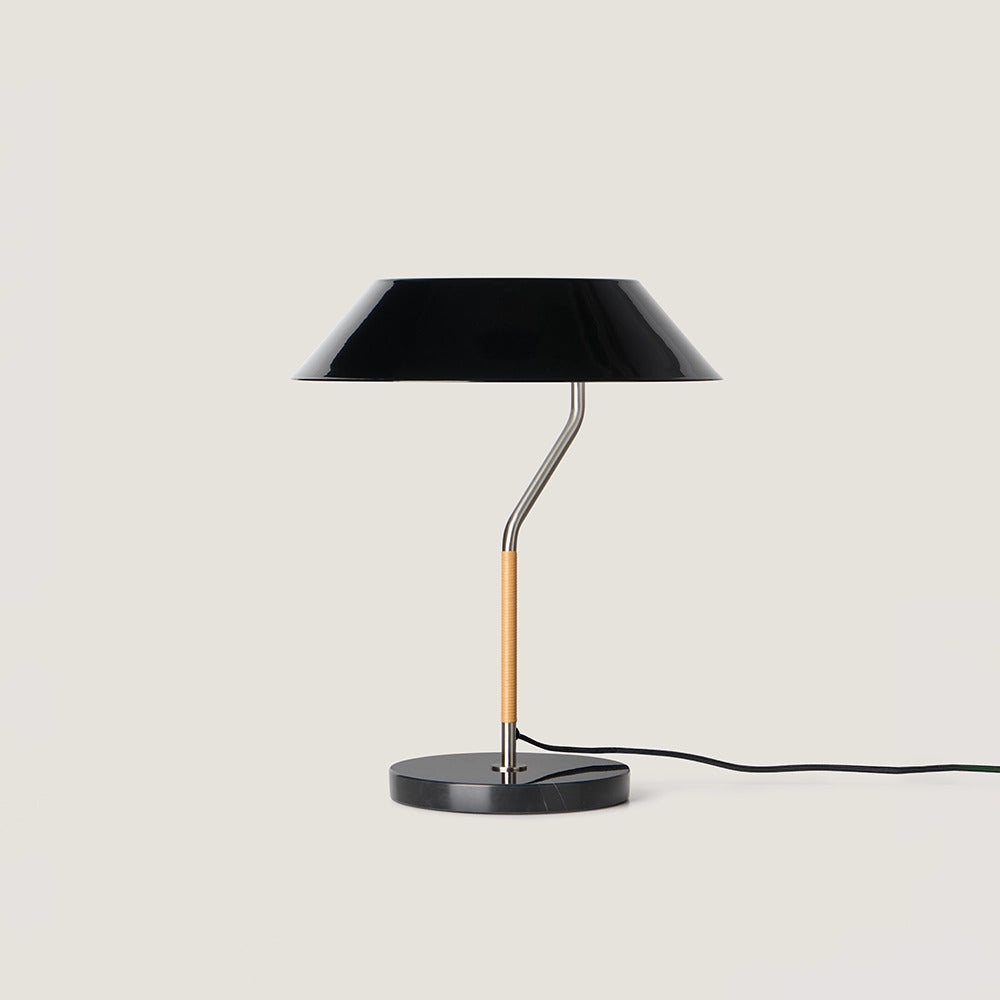 Aider Table Lamp in Chrome with shiny black shade, rattan-wrapped stem and black marble base, by Aromas del Campo