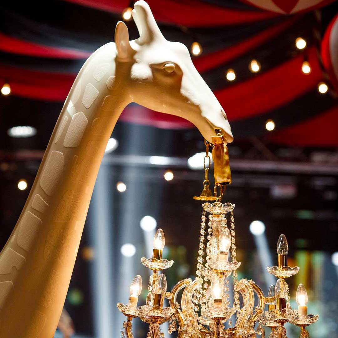 Giraffe in Love M Indoor