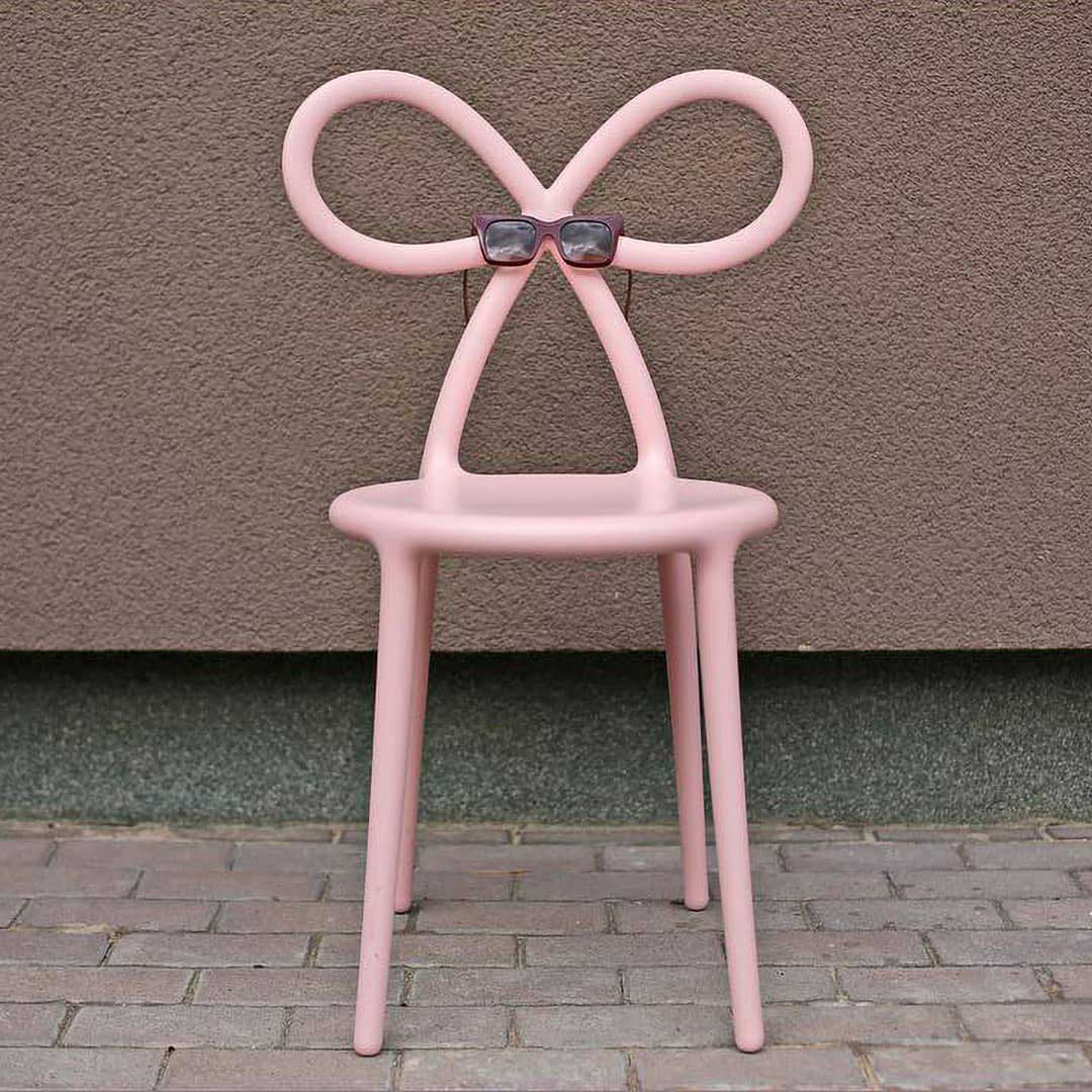 Ribbon Chair