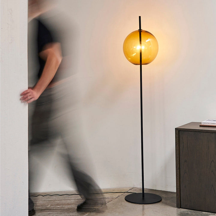 Point Floor Lamp