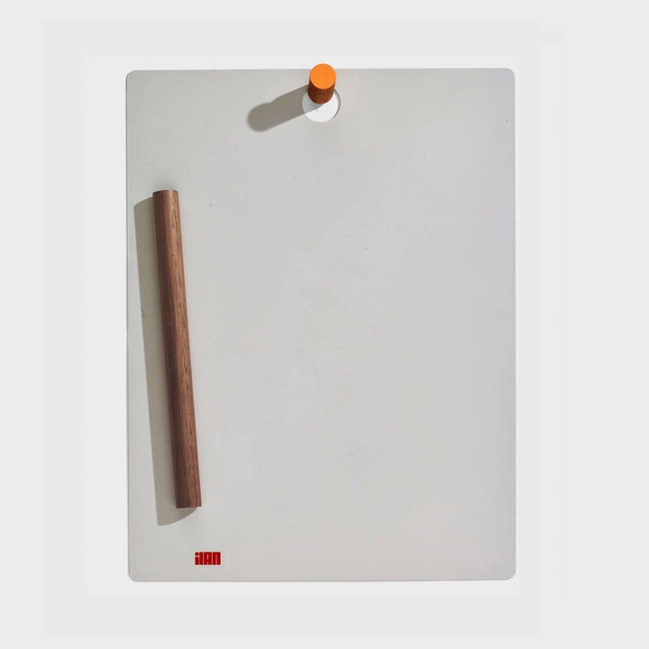 The Magnetic Clipboard - Gray