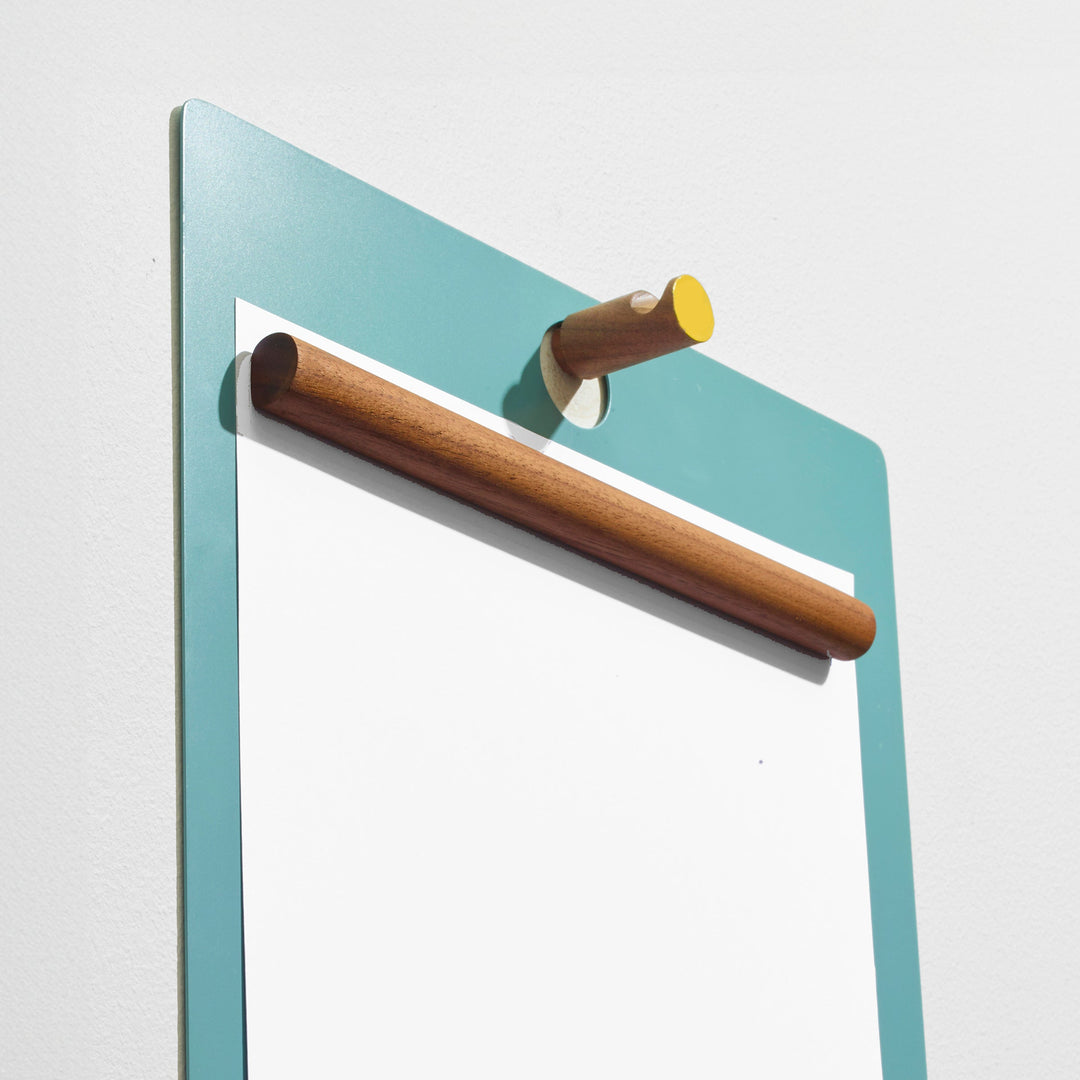 The Magnetic Clipboard - Blue